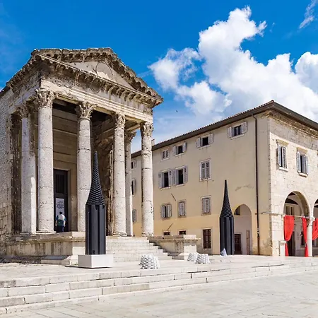 Deluxe Apartman Fiora * Pula